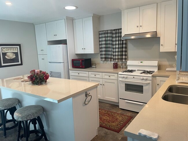 property at 5865 Lake Murray Blvd