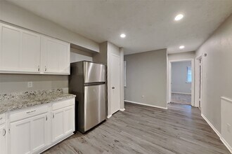 4718 Lost Lake Ln in Spring, TX - Building Photo - Building Photo