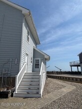 323 Bayshore Dr in Barnegat Township, NJ - Building Photo - Building Photo