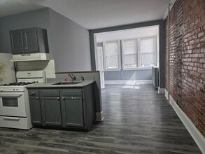 816 W 11th St in Wilmington, DE - Building Photo - Building Photo