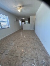 712 NE 14th St in Fort Lauderdale, FL - Foto de edificio - Building Photo