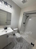 1688 Knightwood Ln in O'Fallon, MO - Building Photo