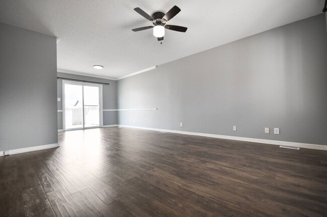 421 Sierra Ct in Clarksville, TN - Building Photo - Building Photo