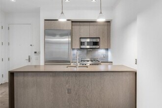 148 1ST St in Jersey City, NJ - Building Photo - Building Photo