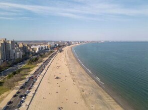 67 Curtis Rd, Unit 2bd near ocean in Revere, MA - Building Photo - Building Photo