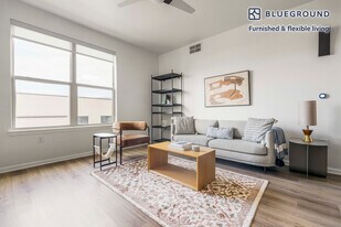 3210 Esperanza Crossing, Unit SI FL2-ID366 in Austin, TX - Building Photo