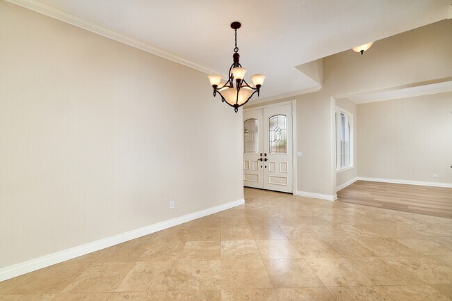 7903 Paseo Tulipero in Carlsbad, CA - Building Photo - Building Photo