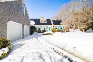 29 Williston Rd in Bourne, MA - Building Photo
