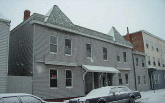 406 E 3rd St in South Boston, MA - Building Photo