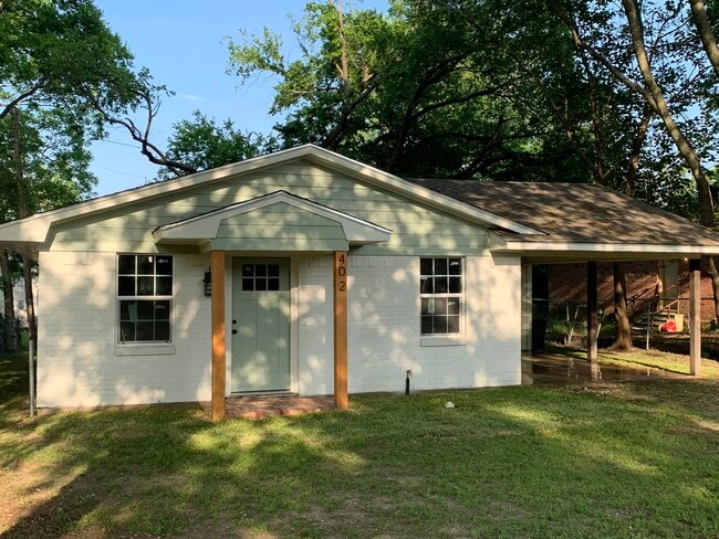property at 402 N Monroe St