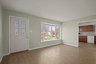 18627 Hinton St in Riverview, MI - Building Photo - Building Photo