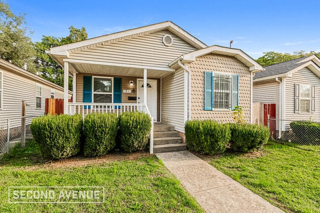 property at 1831 W Ormsby Ave