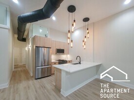 3829 N Southport Ave, Unit 1 in Chicago, IL - Building Photo
