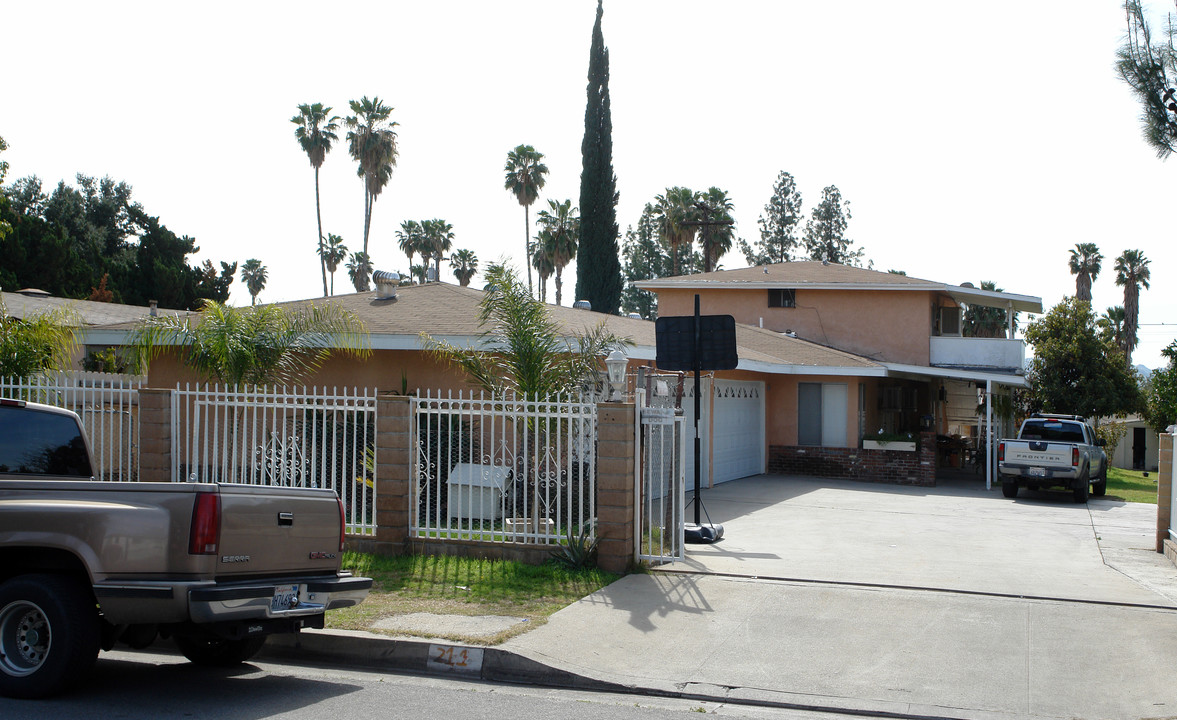 Charwood Apartments in San Bernardino, CA - Building Photo