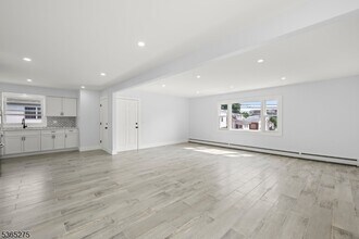 20 Geyer St in Haledon, NJ - Building Photo - Building Photo