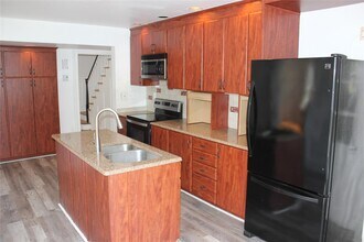 98 S Hamilton St in Poughkeepsie, NY - Building Photo - Building Photo