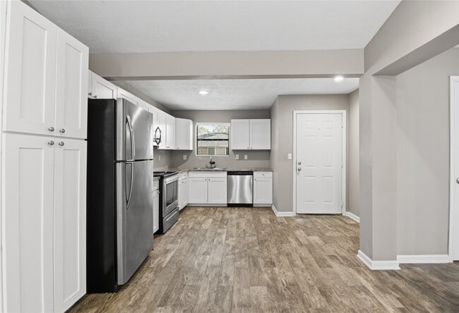 property at 3424 Balboa Cir