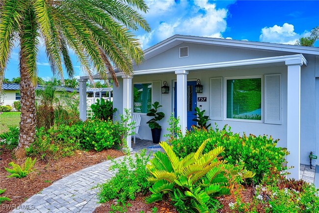 757-101 101st Ave N in Naples, FL - Building Photo - Building Photo