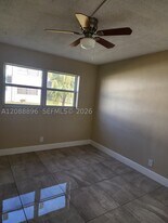 1400 NW 43 Terrace in Lauderhill, FL - Building Photo