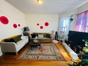 40 Litchfield St, Unit 3 in Boston, MA - Building Photo - Building Photo