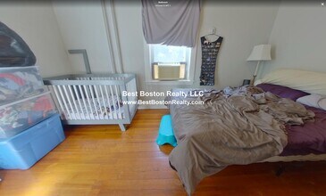 8 Forest St, Unit 1 in Cambridge, MA - Building Photo - Building Photo