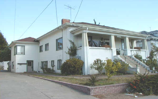 2155 Encinal Ave in Alameda, CA - Building Photo