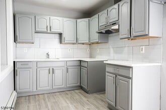 122 3rd Ave in Newark, NJ - Building Photo - Building Photo