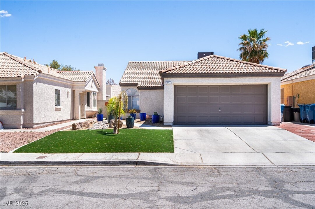 7218 Nordic Lights Dr in Las Vegas, NV - Building Photo