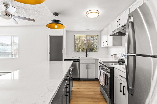 Patterson Tower in Eugene, OR - Building Photo - Building Photo