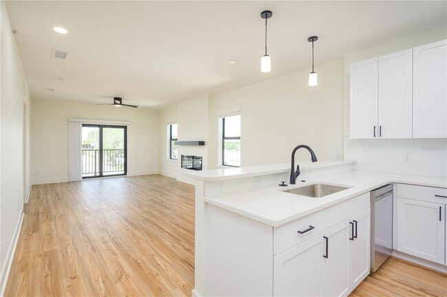419 SE 1st Ave in Ocala, FL - Foto de edificio - Building Photo