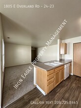 1805 E Overland Rd in Meridian, ID - Building Photo - Building Photo