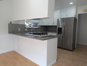 516 Romberg Dr-Unit -516 Romberg Dr in Sunnyvale, CA - Building Photo - Building Photo