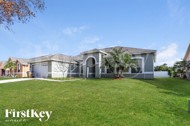 4648 Huron Bay Cir, Unit 05-102 in Kissimmee, FL - Foto de edificio - Building Photo