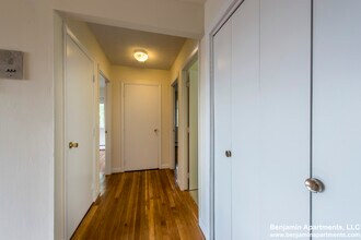 82 Gardner St, Unit 6B in Boston, MA - Building Photo - Building Photo