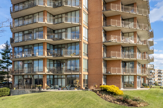 The Ingleside in Cincinnati, OH - Foto de edificio - Building Photo