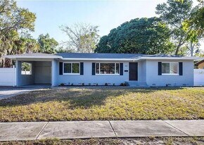 622 Myrtle Way S in St. Petersburg, FL - Building Photo