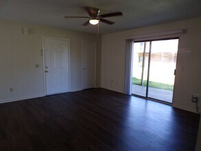 79 Woodview Dr-Unit -79B Woodview Drive in Ozark, AL - Building Photo - Building Photo