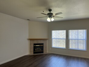 2901 Snyder Ave in Modesto, CA - Building Photo - Building Photo