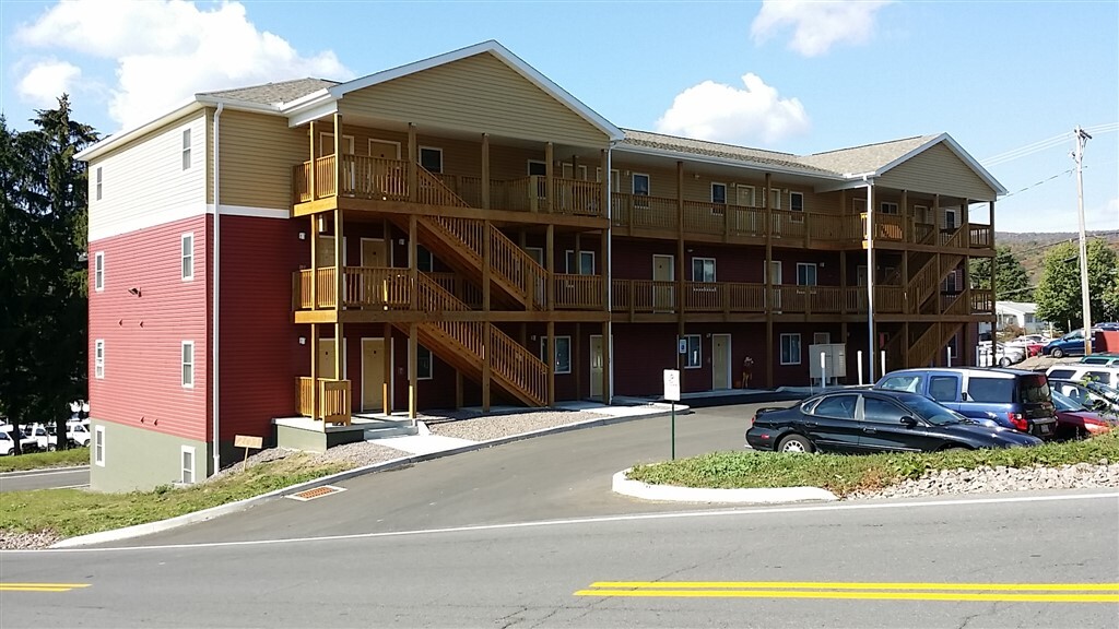 RentFrostburg Apartments - 201 University Dr in Frostburg, MD - Building Photo