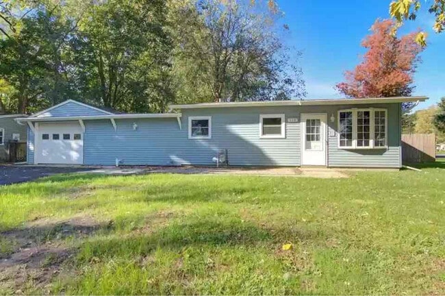 210 Arrowhead Trail in Porter, IN - Building Photo - Building Photo