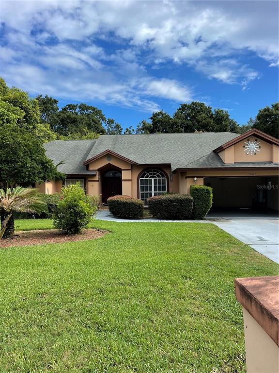 3007 Forest Club Dr in Plant City, FL - Building Photo - Building Photo