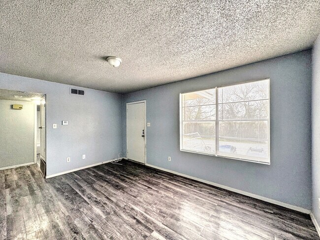 712 Martindale Rd in San Marcos, TX - Building Photo - Building Photo