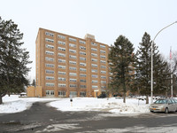 Stonequist Apartments in Saratoga Springs, NY - Foto de edificio - Building Photo