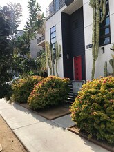 741 Wilcox Ave, Unit A in Los Angeles, CA - Foto de edificio - Building Photo