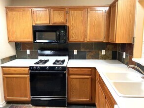 2105 Lobelia Dr in Cedar Park, TX - Building Photo - Building Photo