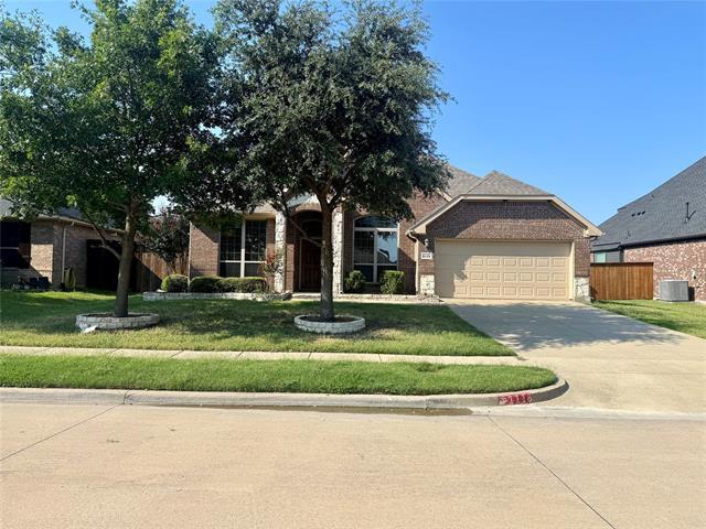 1118 Leafy Glade Rd in Forney, TX - Building Photo