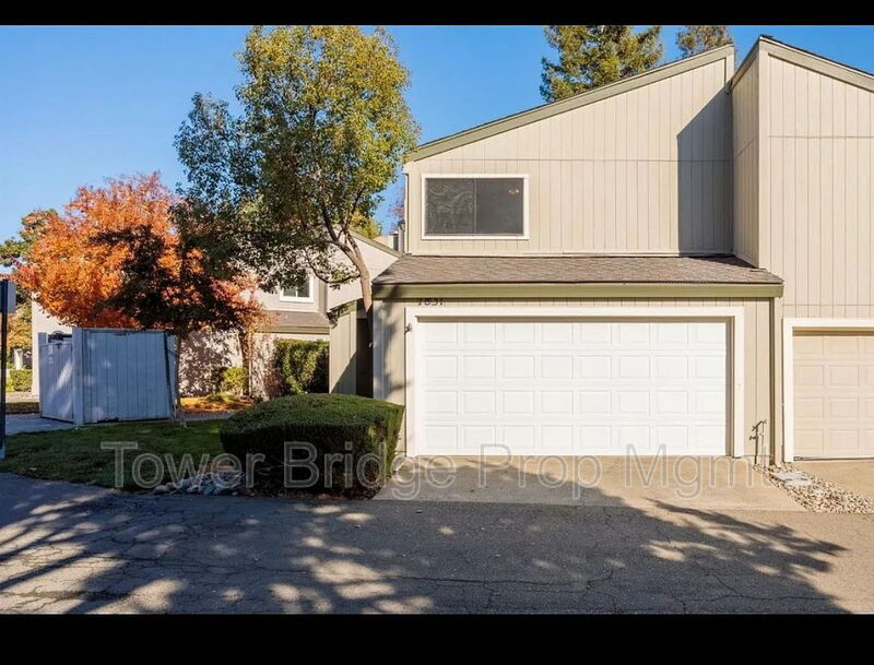 7831 Hampton Ln in Citrus Heights, CA - Building Photo