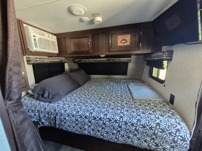 property at 7305 Jackson Rd