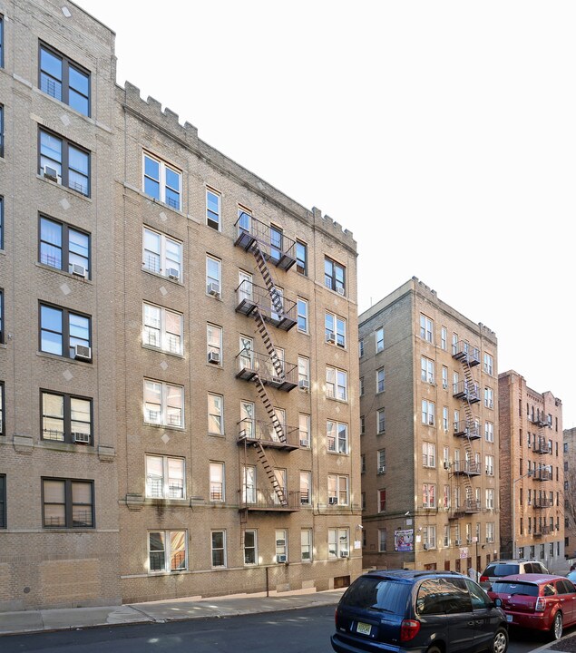 3524 Hull Ave in Bronx, NY - Building Photo