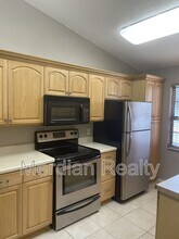 223 Arbor Cir in Sanford, FL - Foto de edificio - Building Photo